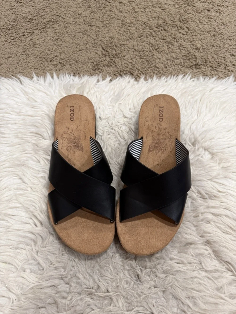 IZOD Women's Size 7 Alyssa Black Crisscross Strap Slide Slip On‎ Sandals